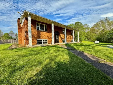 407 Keller Ln, Williamstown, WV 26187
