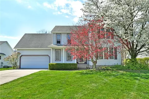 1640 Eastwind Pl, Austintown, OH 44515