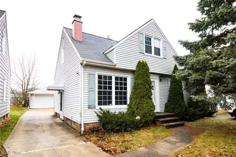 13107 Carpenter Rd, Garfield Heights, OH 44125