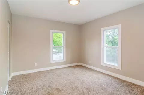 Bedroom - 911 7th Ct, Lorain, OH 44052 photo 2 of 3