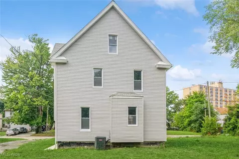 Exterior - 911 7th Ct, Lorain, OH 44052 photo 1 of 1