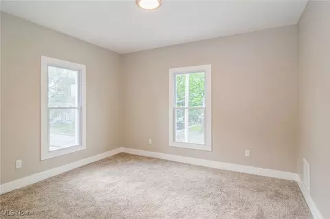 Bedroom - 911 7th Ct, Lorain, OH 44052 photo 1 of 3