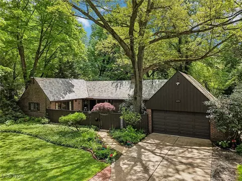 2174 Ayers Ave, Akron, OH 44313