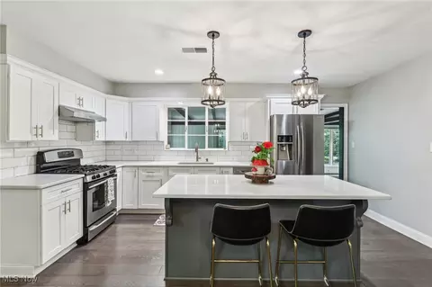Kitchen - 2174 Ayers Ave, Akron, OH 44313 photo 1 of 4