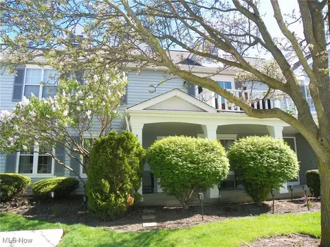 23474 Grist Mill Ct, Olmsted Falls, OH 44138