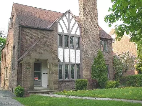 18431 Newell Rd, Shaker Heights, OH 44122