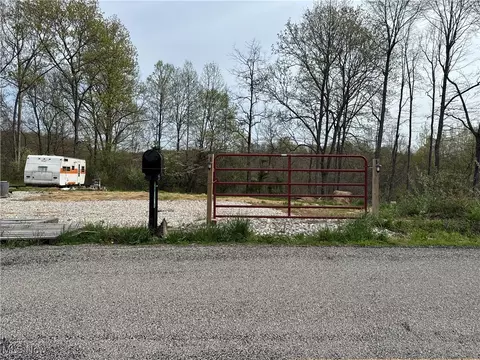 186 Crews Rd, Patriot, OH 45658