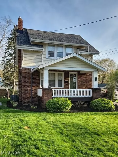 108 Victor Ave, Cuyahoga Falls, OH 44221
