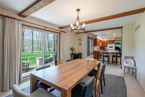 Dining - 400 Eldridge Rd, Aurora, OH 44202 photo 2 of 3