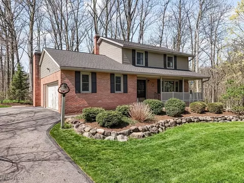 Exterior - 400 Eldridge Rd, Aurora, OH 44202 photo 4 of 6