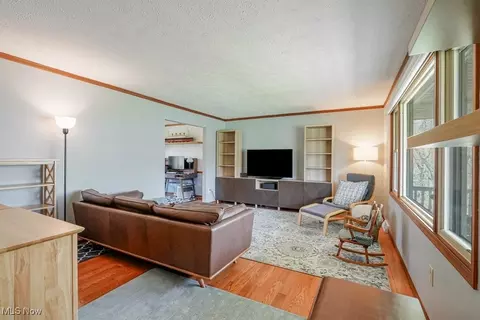 Living - 400 Eldridge Rd, Aurora, OH 44202 photo 1 of 4