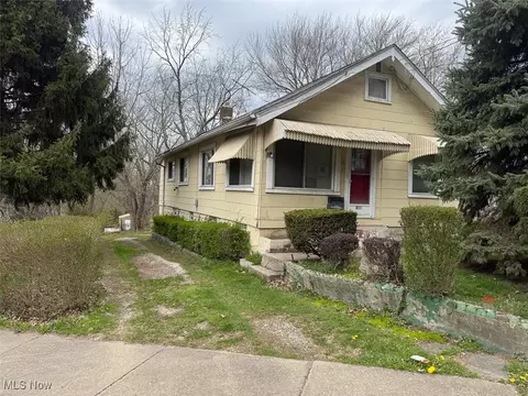 398 Eastland Ave, Akron, OH 44305