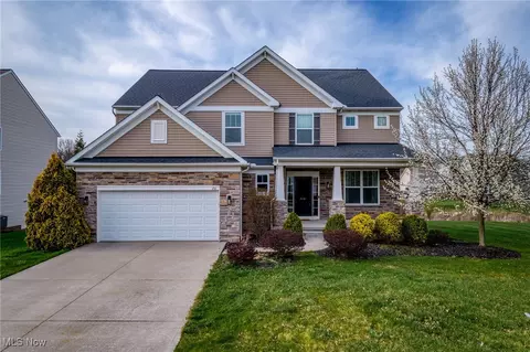 256 E Legend Ct, Highland Heights, OH 44143