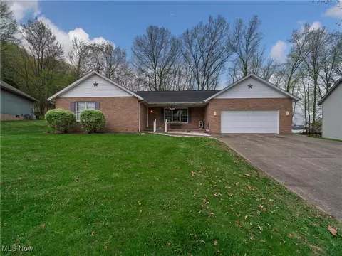 140 Jessica Dr, Dover, OH 44622