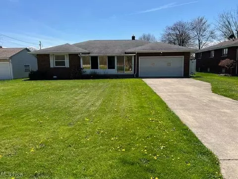 827 Tenney Ave, Campbell, OH 44405