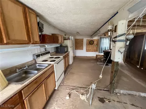 Kitchen - 7370 Old River Rd, Philo, OH 43771 photo 1 of 1