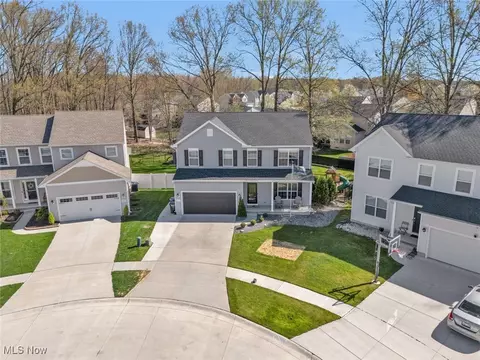 4591 Boulder Ln, Lorain, OH 44053 photo 2