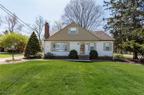 5500 Wilson Mills Rd, Highland Heights, OH 44143