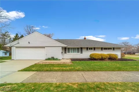 524 Jeannette Dr, Richmond Heights, OH 44143