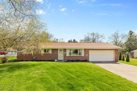 1780 Rosemont Rd, Alliance, OH 44601