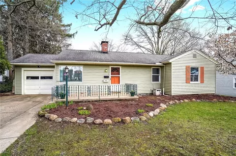 2517 N Haven Blvd, Cuyahoga Falls, OH 44223