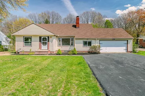 403 Douglas Blvd, Richmond Heights, OH 44143