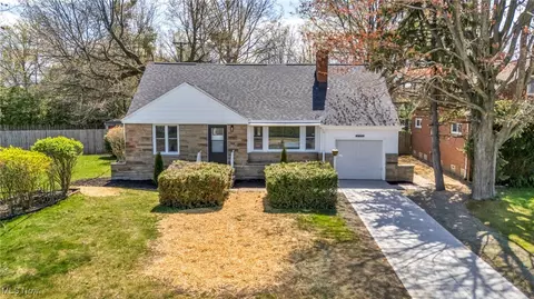 27540 Parkwood Ave, Euclid, OH 44132