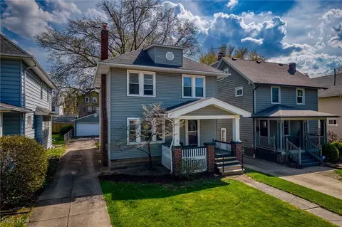 17445 Woodford Ave, Lakewood, OH 44107