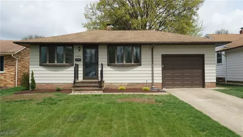 13816 Zaremba Dr, Brook Park, OH 44142
