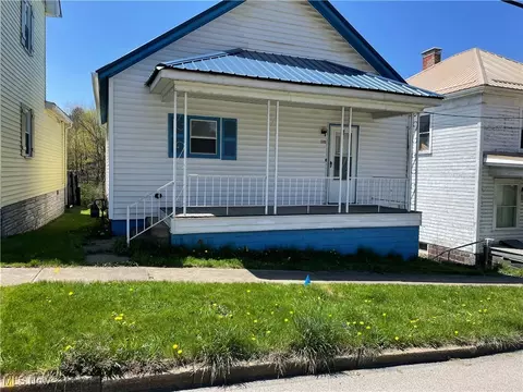 110 Liberty St, Amsterdam, OH 43903
