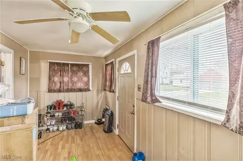 5742 Mccreery Ave, Ashtabula, OH 44004 photo 9