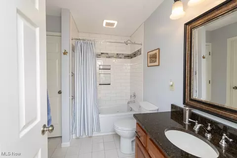 Bath - 925 Hidden Valley Dr, Huron, OH 44839 photo 1 of 3