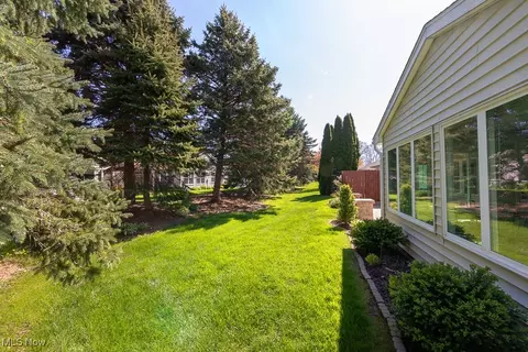 Exterior - 925 Hidden Valley Dr, Huron, OH 44839 photo 5 of 5