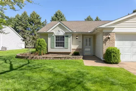 Exterior - 925 Hidden Valley Dr, Huron, OH 44839 photo 1 of 5