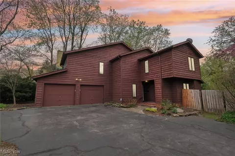 2188 Coventry Rd, Cleveland Heights, OH 44118