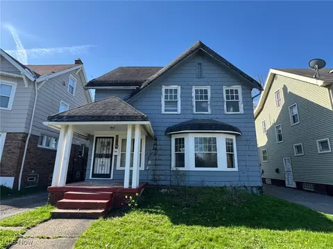 3322 Yorkshire Rd, Cleveland Heights, OH 44118