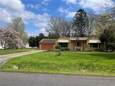 7989 Vesta Ave, Northfield Center, OH 44067