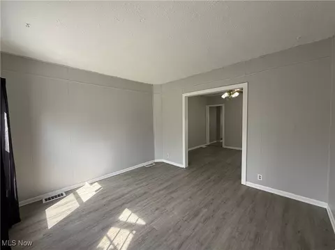 1013-1017 Washington Ave, Lorain, OH 44052 photo 3