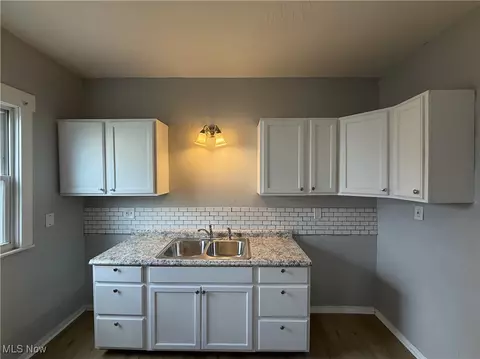 1013-1017 Washington Ave, Lorain, OH 44052 photo 6