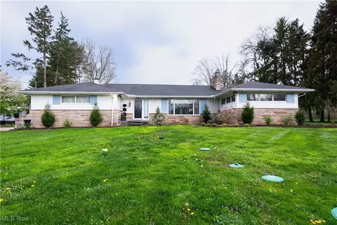 12980 W Geauga Trl, Chesterland, OH 44026