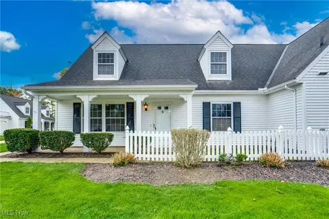30673 Cambridge Ct E #9, Bay Village, OH 44140
