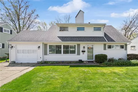 3060 Scott St, Cuyahoga Falls, OH 44223