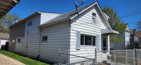 3706 Walton Ave, Cleveland, OH 44113