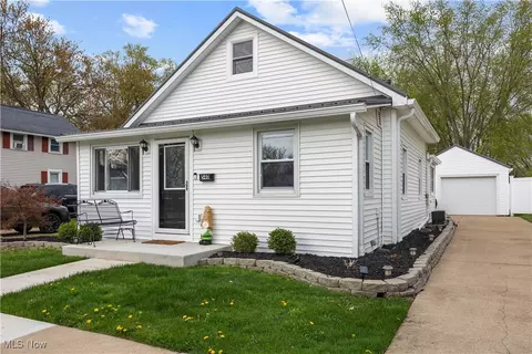 Exterior - 540 Wilbor Ave, Huron, OH 44839 photo 2 of 9