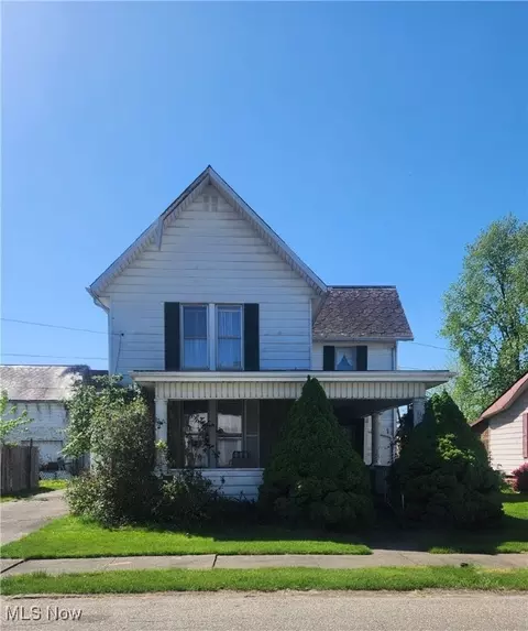 159 E Church St, Newcomerstown, OH 43832