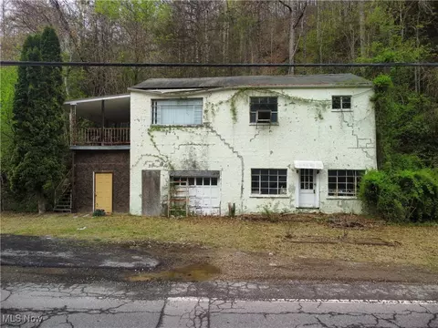 5743 Procious Maysel Rd, Procious, WV 25164