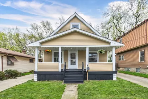 10119 Manoa Ave, Brooklyn, OH 44144