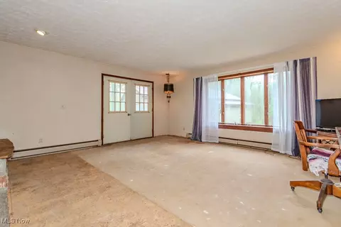 Living - 4467 River Rd, Perry, OH 44081 photo 4 of 5