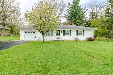 130 Fairview Rd, Geneva, OH 44041