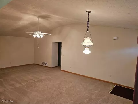 Living - 515 Heatherwoods Dr, Elyria, OH 44035 photo 2 of 2